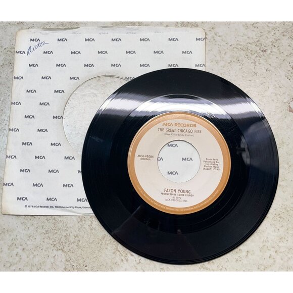 Faron Young The Great Chicago Fire / Old Songs 45 Vinyl 70s Classic Country MCA - Picture 3 of 6